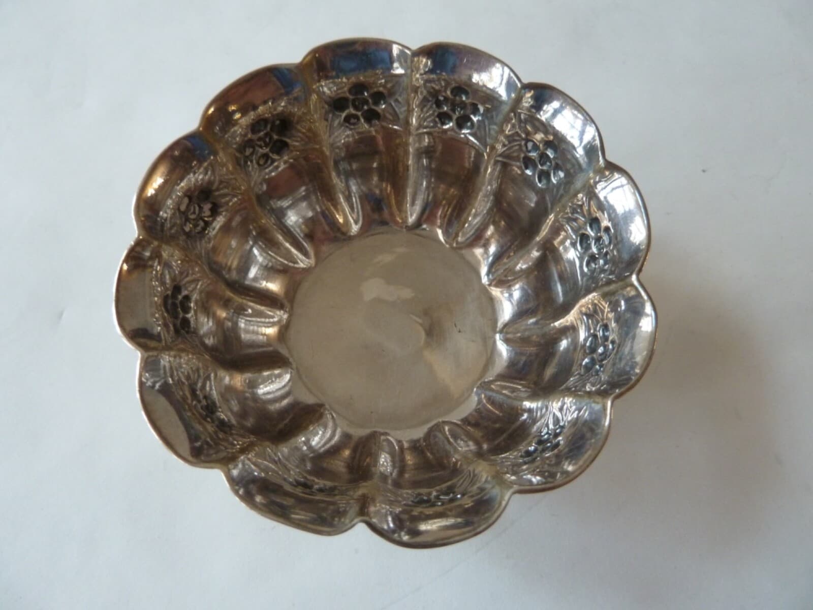 SANBORNS SMALL LOBED STERLING BOWL OR PUNCH CUP, FLORAL REPOUSSE RIM, MEXICO 2