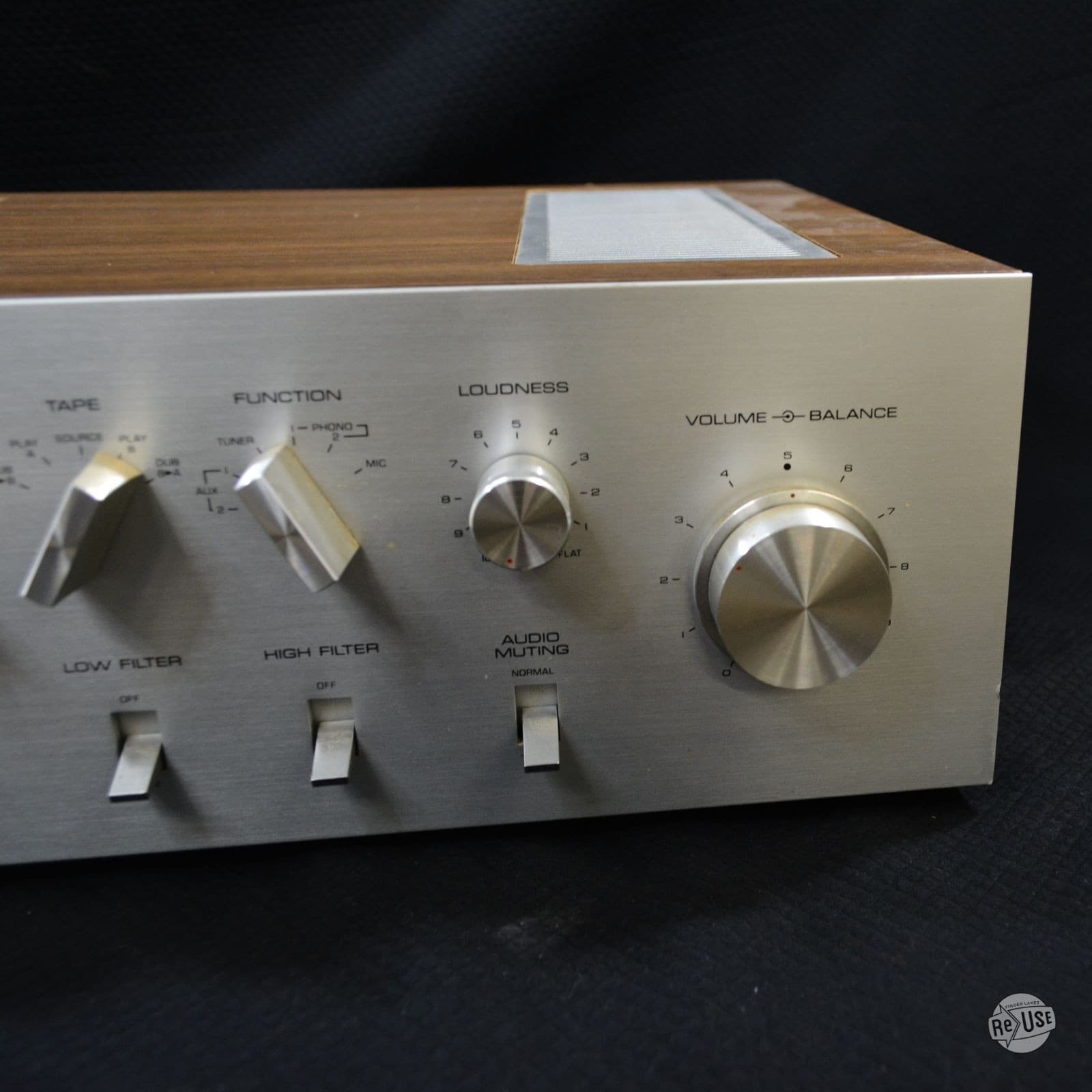 Yamaha CA-600 Integrated Stereo Amplifier 3
