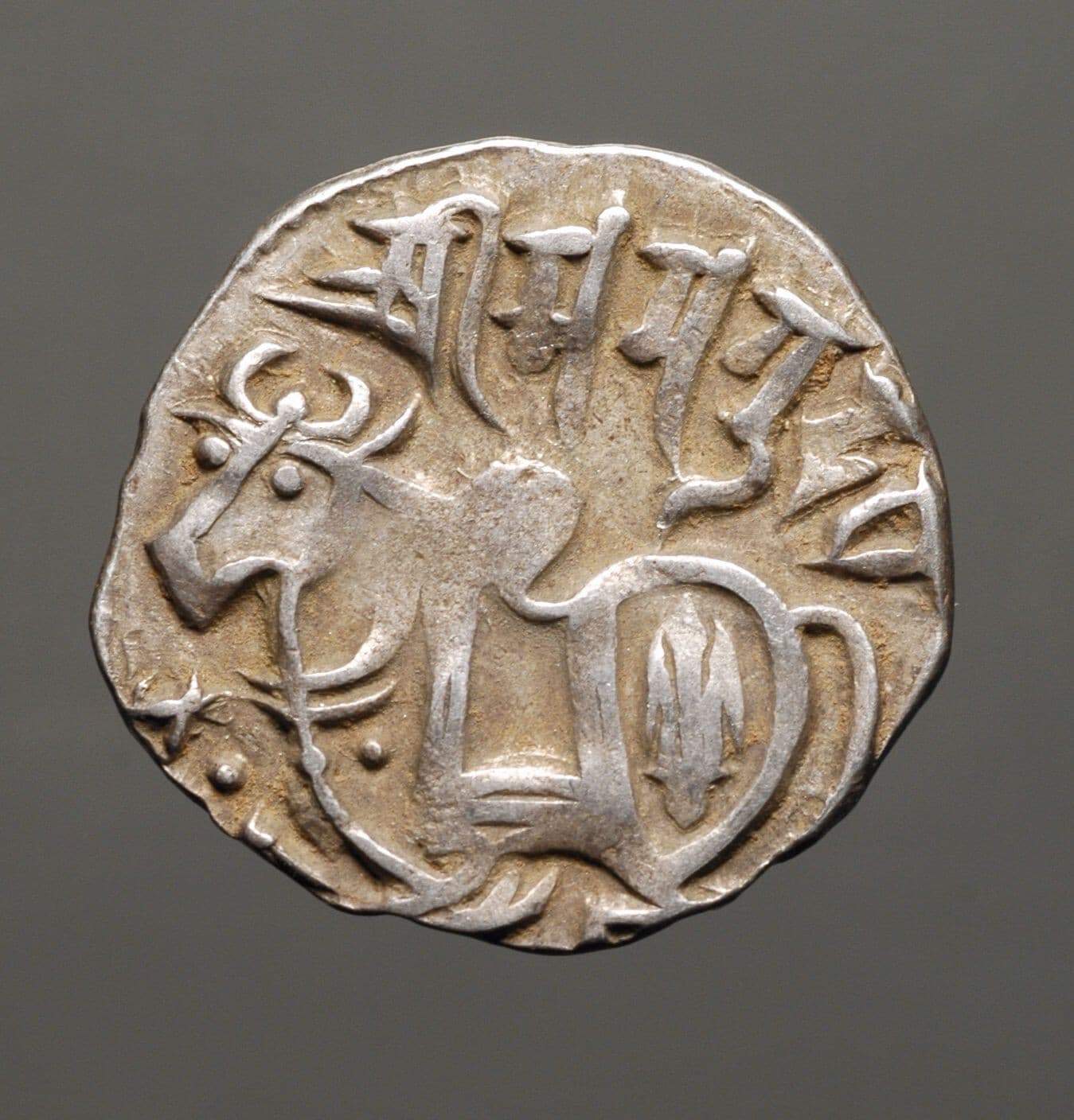 I14-50 Shahi Kings, Silver Drachm, "Samanta Deva" Bull / Horseman