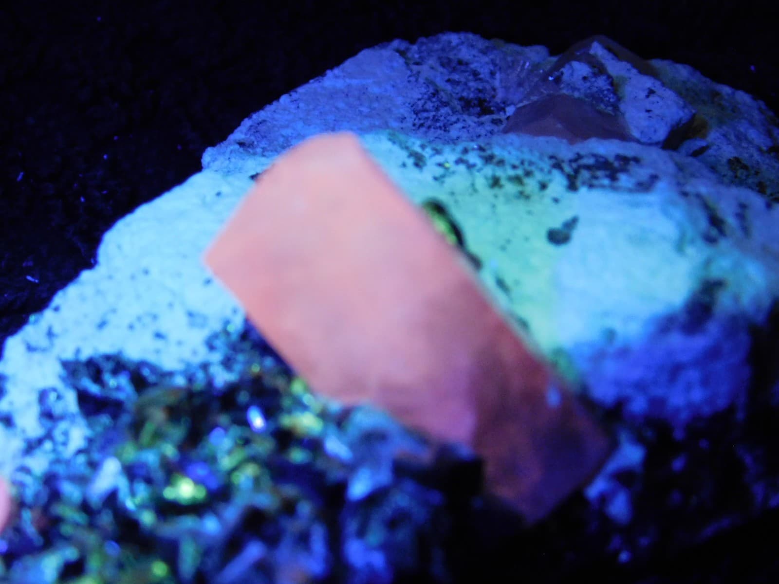 Pyrite and Sphalerite Crystal Cluster with FLUORESCENT Calcite Crystals 175gr 6