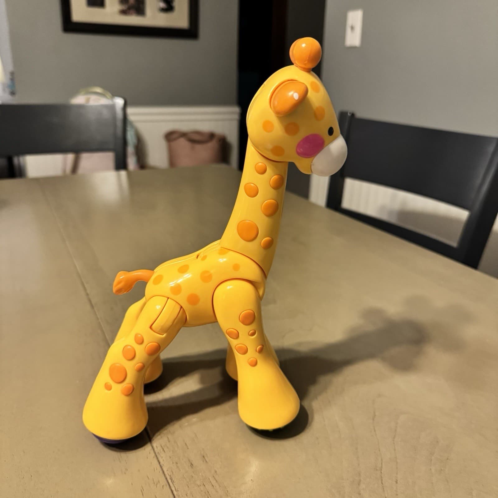 Fisher Price Amazing Giraffe Click & Clack Animal Noise Maker Toy Textured 4