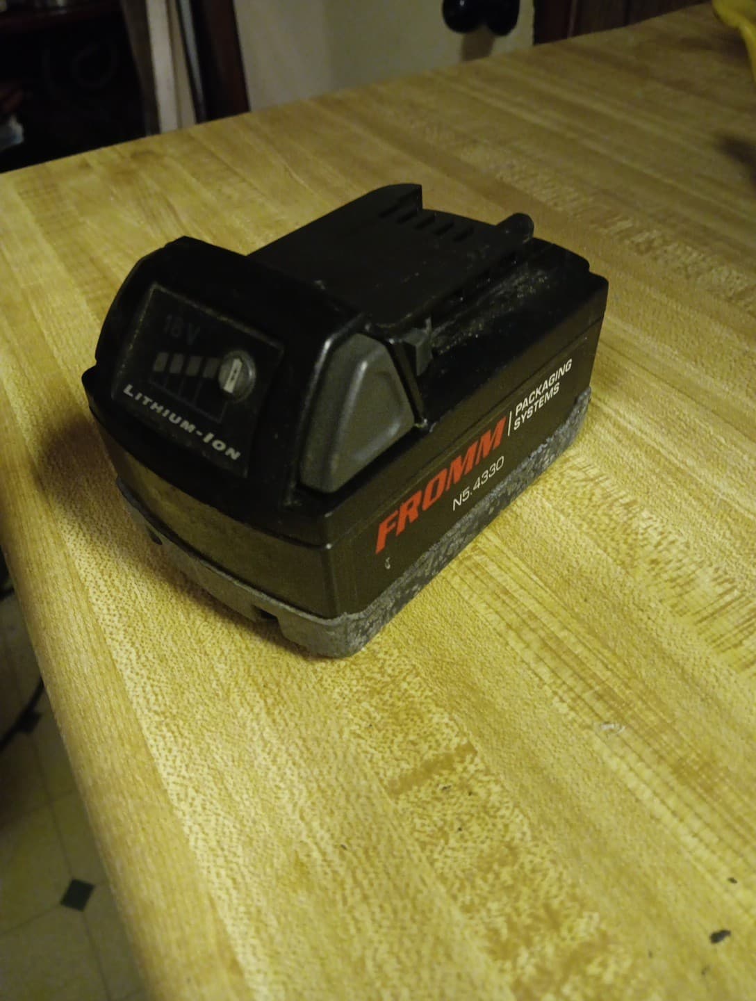 Fromm Strapping Tool P326 with Battery. No charger 5