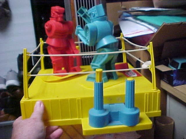 Marx 1966 Rock em Sock em Robots. Needs Repair. Parts 2