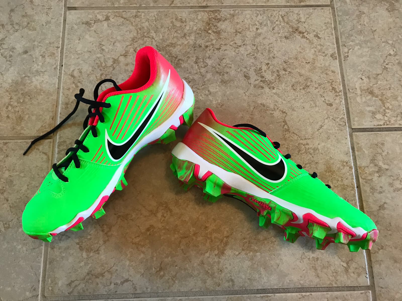 Women’s Nike Softball Cleats Shoes Size 6.5 2