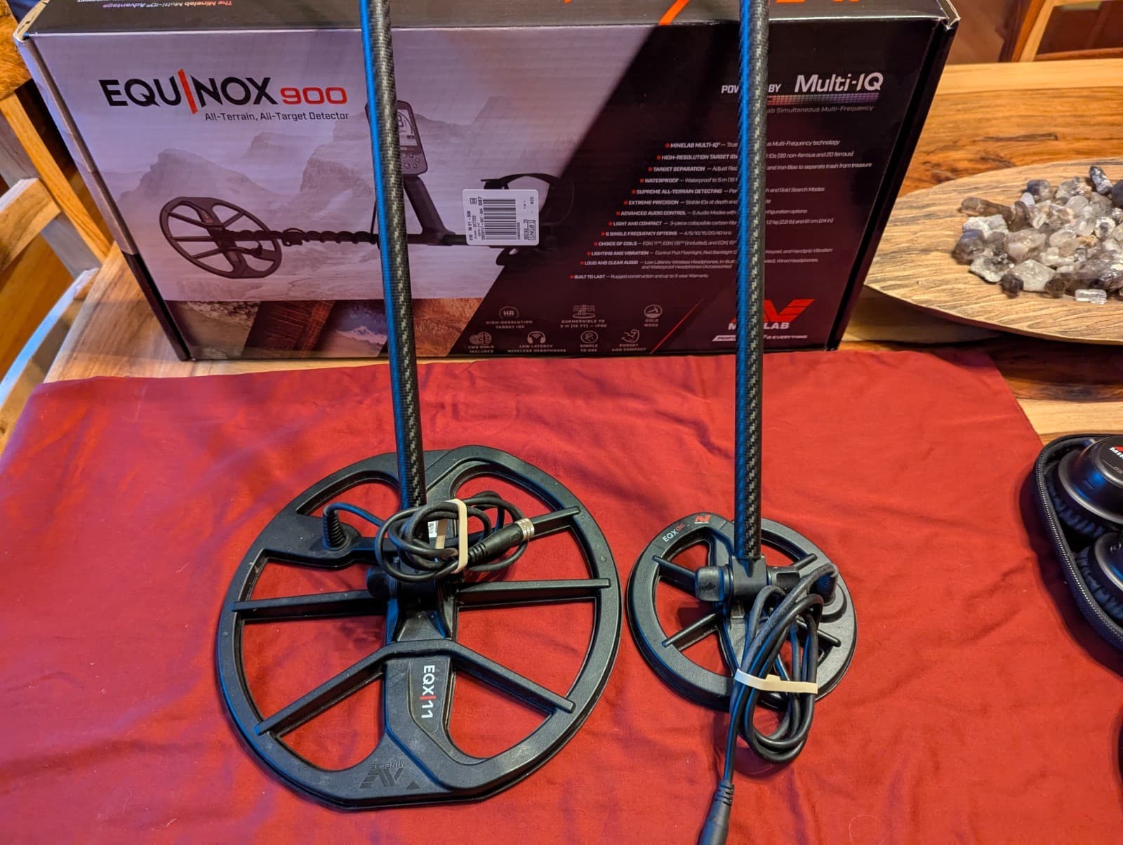 Minelab Equinox 900 Metal Detector - 3 Coils (6, 11, & 15x12) & 2 Lower Shafts 3