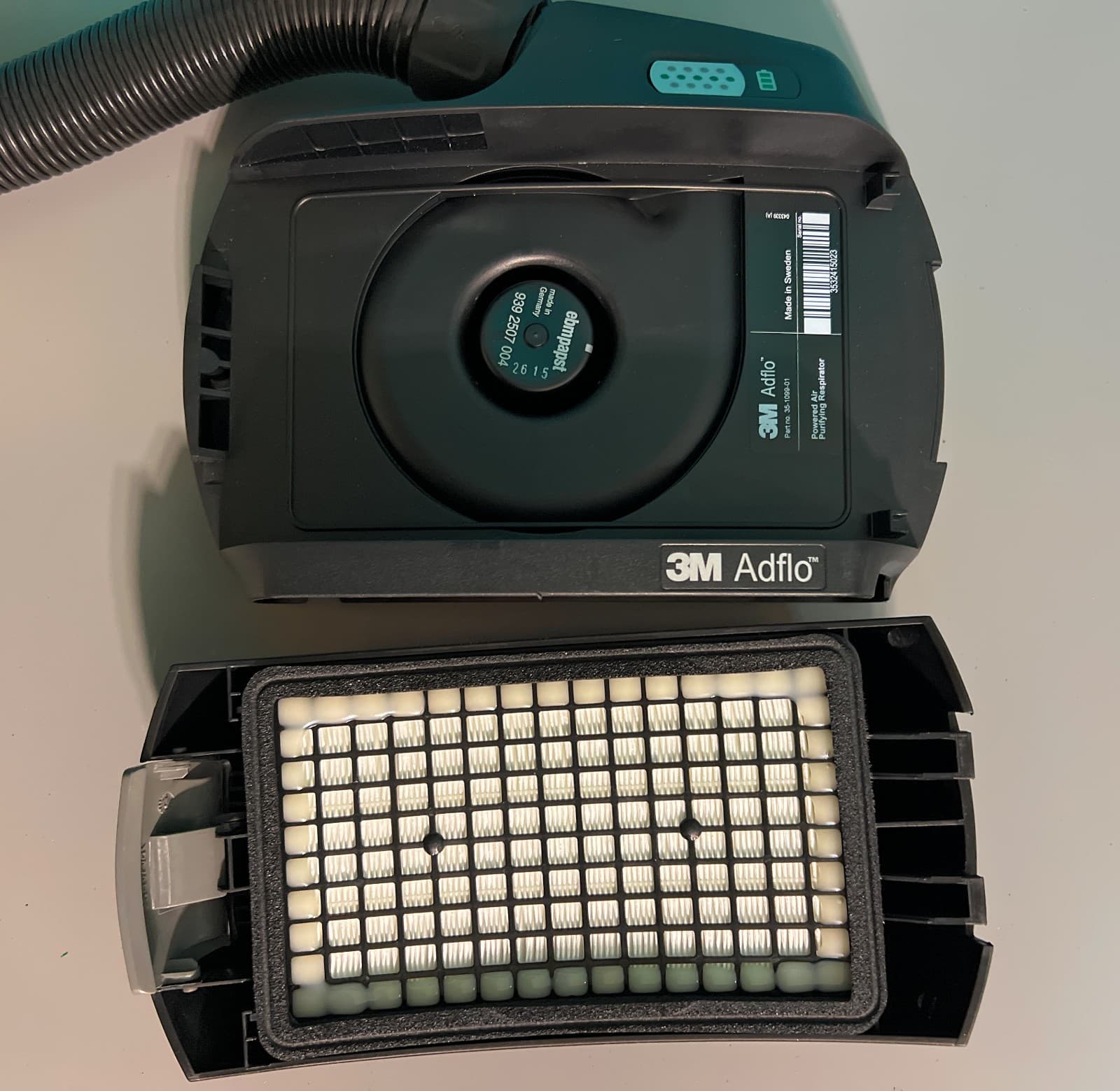 3M 35-1099-01 Adflo PAPR Powered Air Purifier With Hose 2