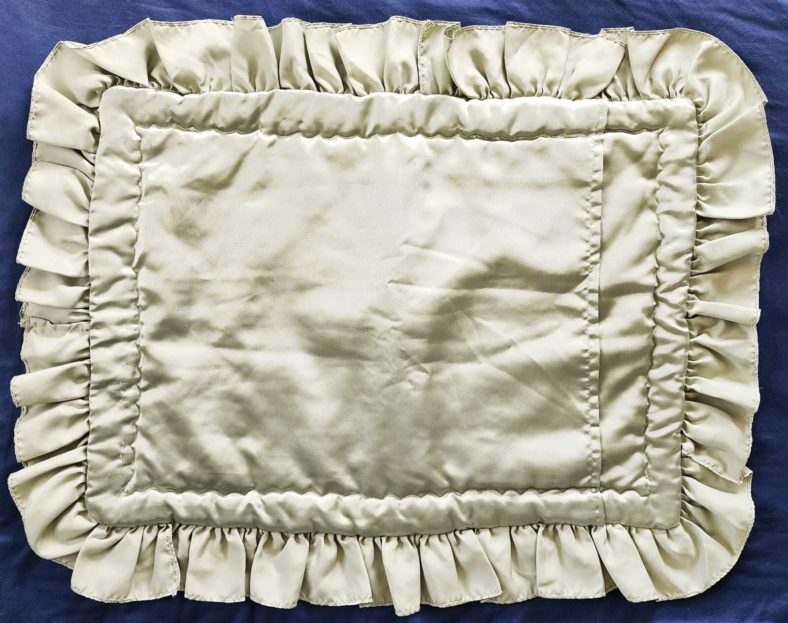 2 Vintage Green Satin Ruffled Pillow Shams with Crochet and Lace Details 5