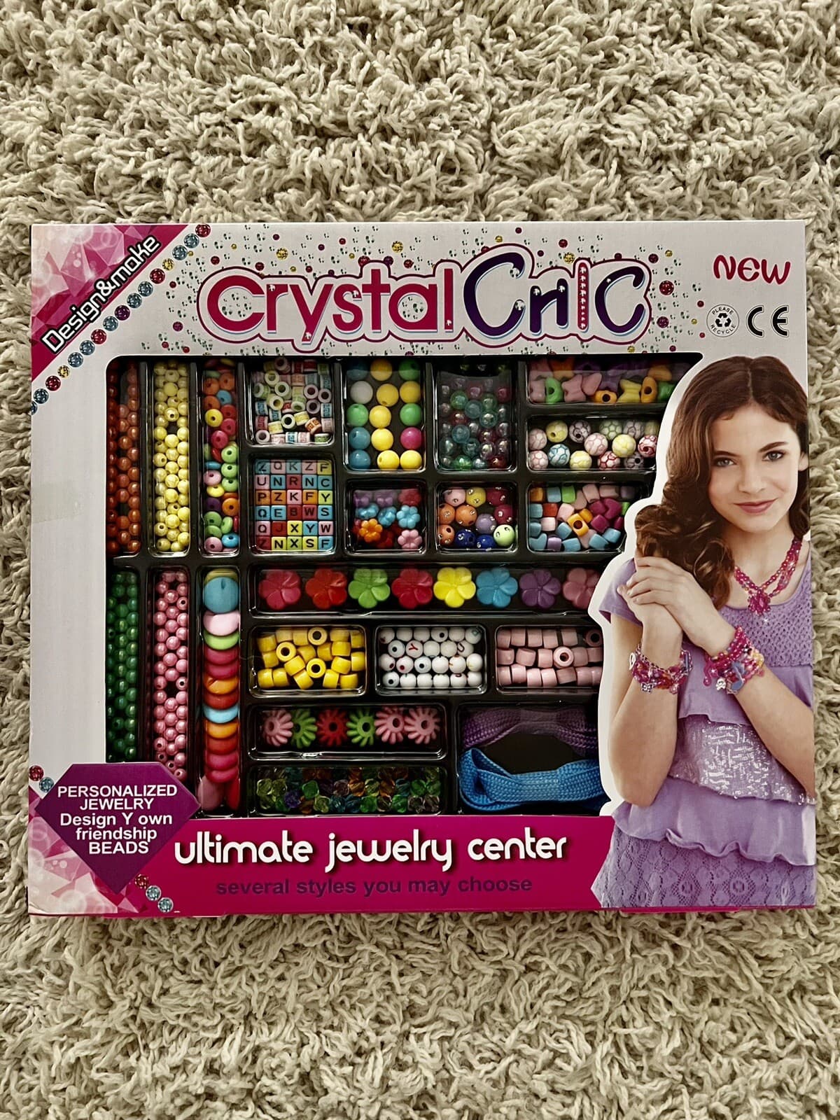 New~Crystal Chic~Ultimate Jewelry Center~Bead Kit~Personalized~Girls~572 PCs~Toy