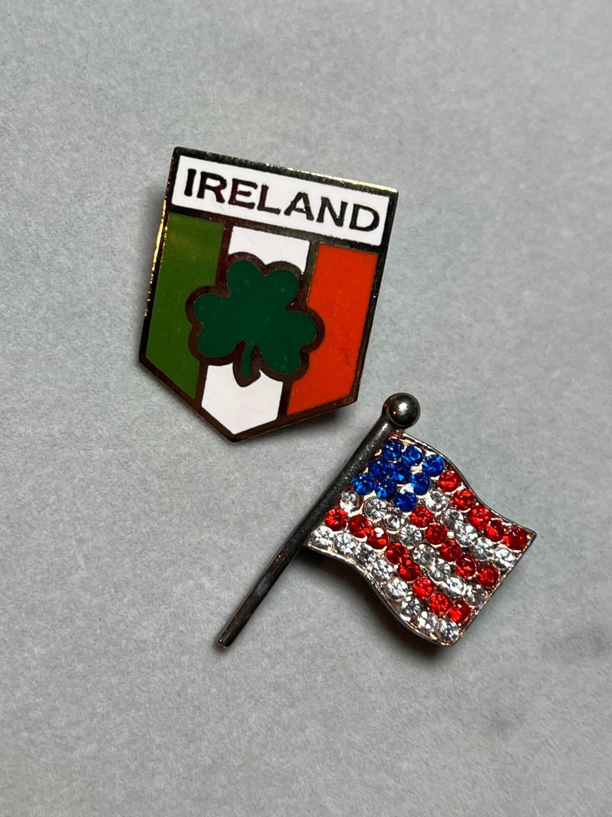 Lot of 7 Vintage Pinbacks Buttons Mickey Minnie Mouse Disney Circus Beauty Beast 6