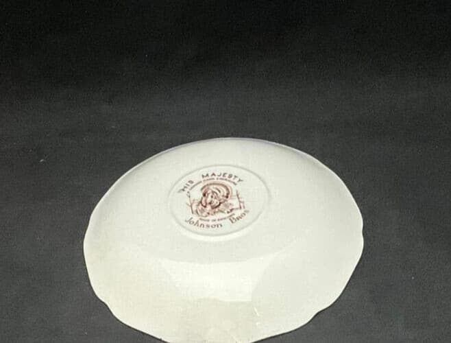 Johnson Bros. His Majesty Teacups & Saucers (set of 3) - Turkey Center 6