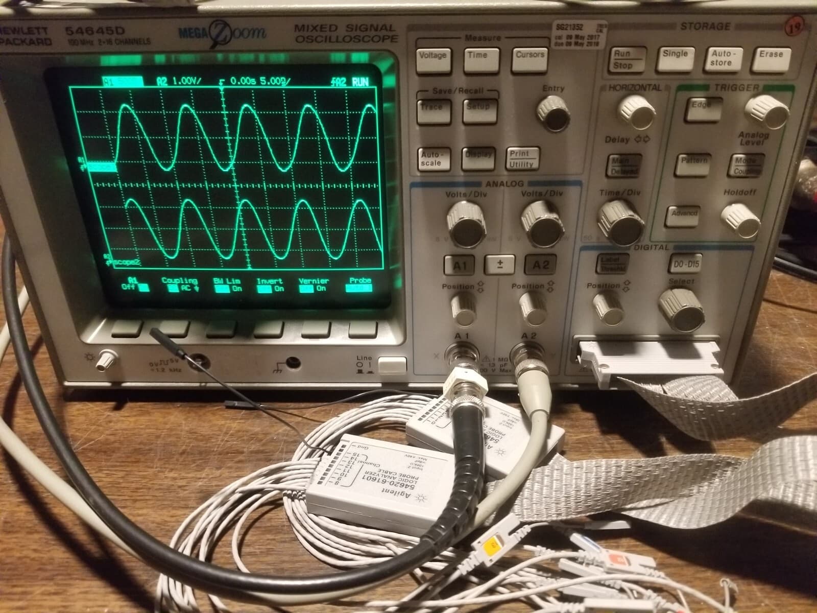 HP54645D Mixed Signal Oscilloscope MSO COMPLETE WITH PROBES. 100MHz 2Ch+16 data 3