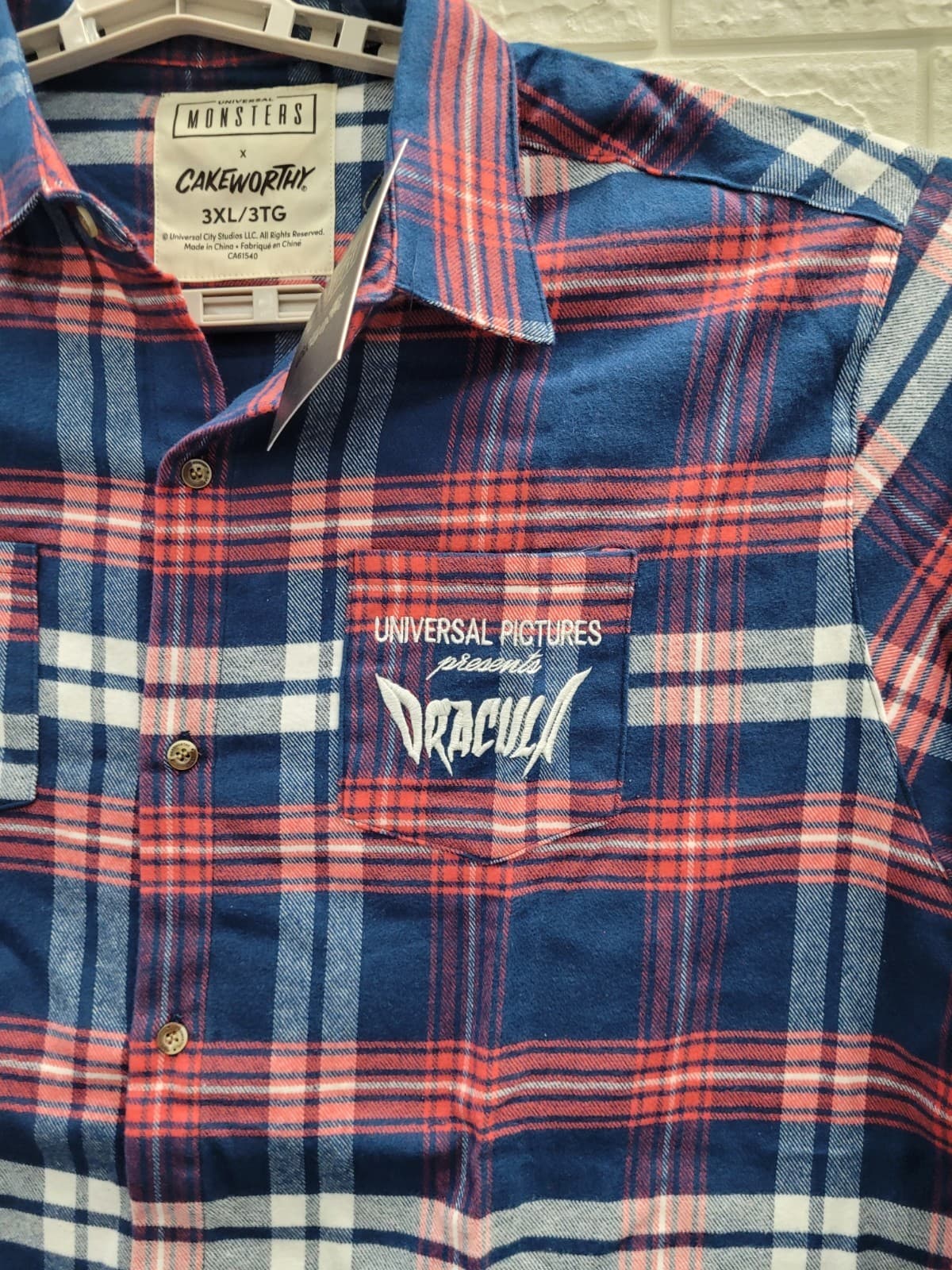 New Cakeworthy Universal Monsters Dracula Flannel Size 3XLarge US 3