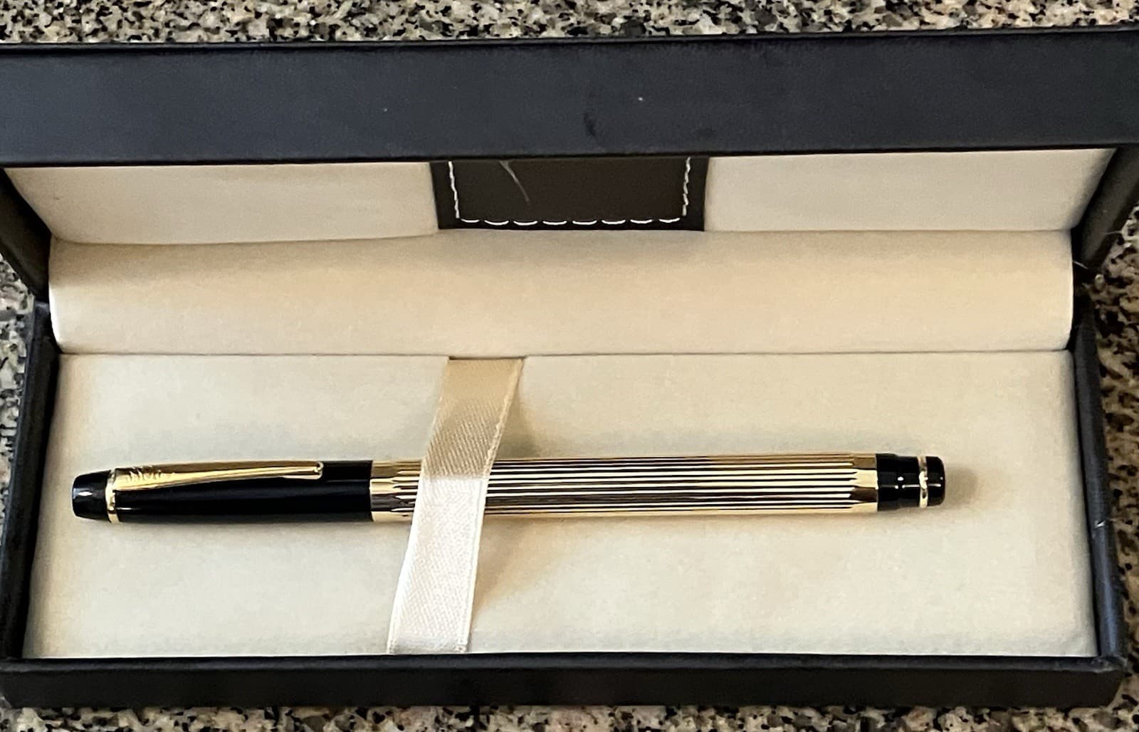 Cross ~ Metropolis ~ Black Lacquer & Gold Plate ~ Fountain Pen ~ M Nib 3