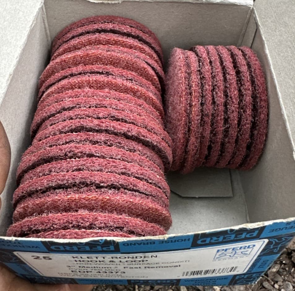 PFERD 3” Medium Hook Loop Surface Conditioning Fast Removal Non Woven Abrasive