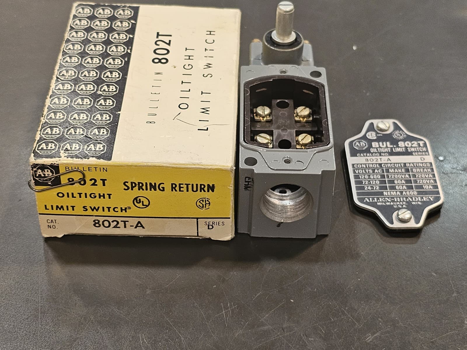 Allen-Bradley 802T-A Oil Tight Limit Switch 2