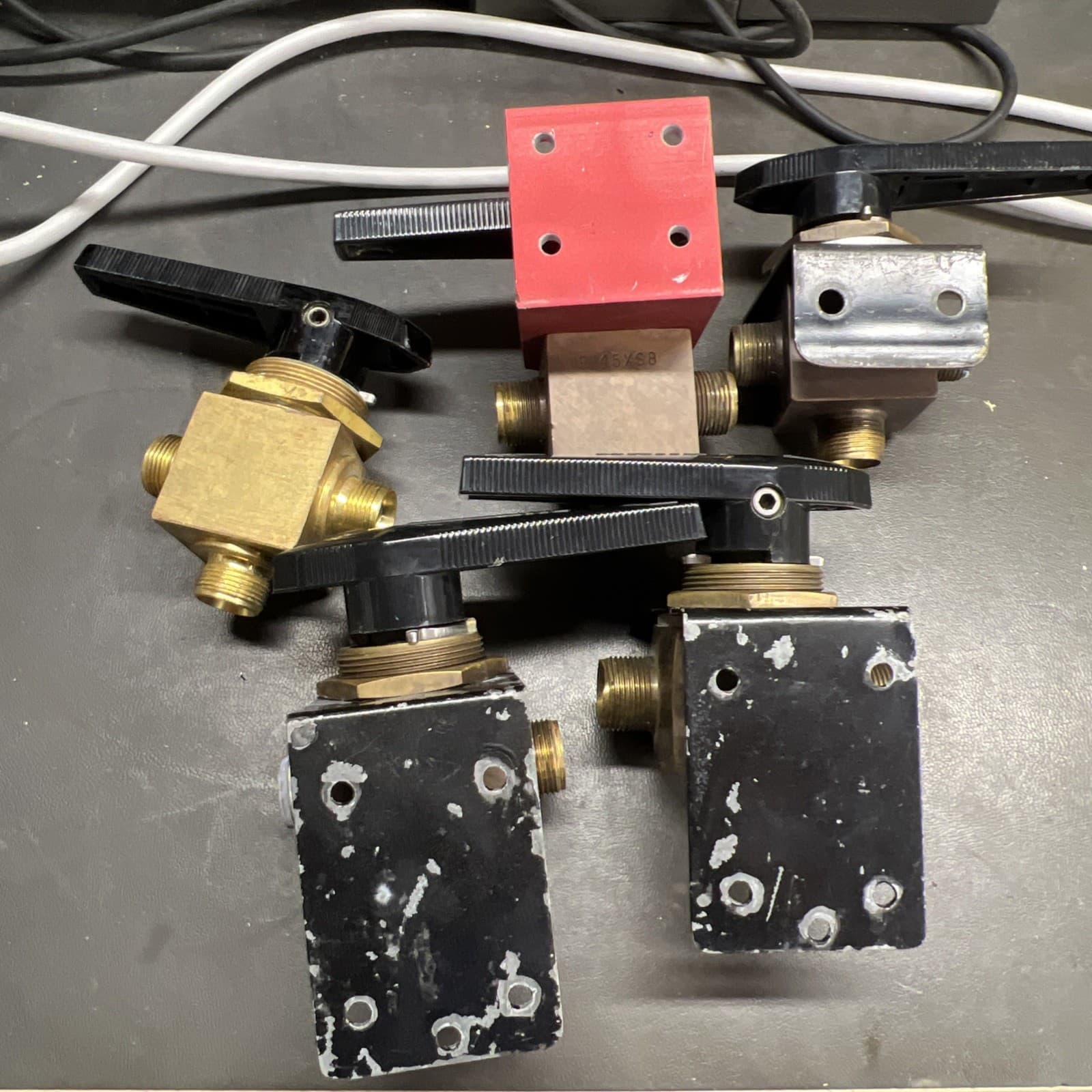 WHITEY SWAGELOK B-45XS8 Valve Lot Of 5 5