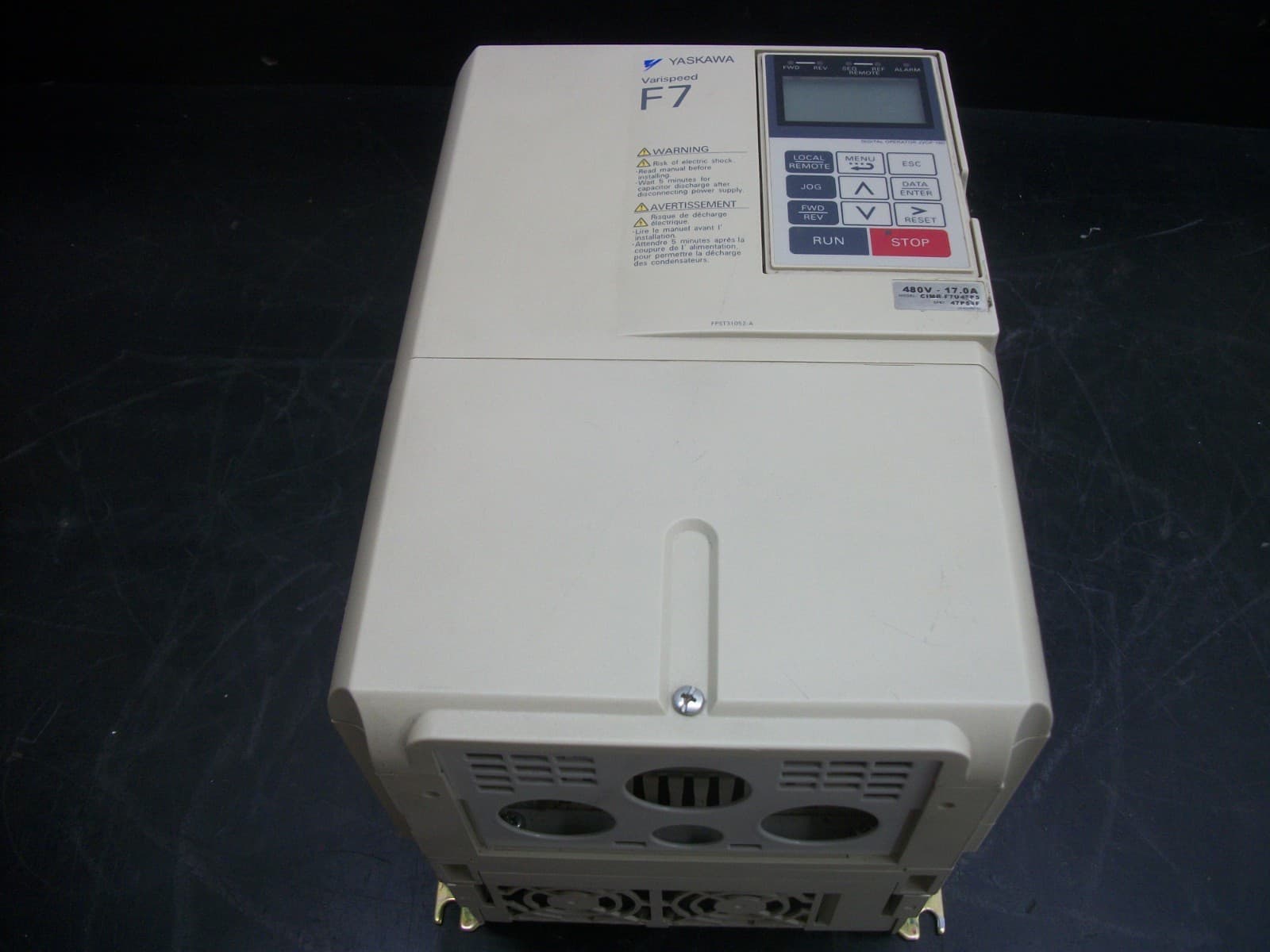 YASKAWA VARISPEED F7 VARIABLE FREQUENCY DRIVE CIMR-F7U47P5 480VOLT 3PH 17AMP 2