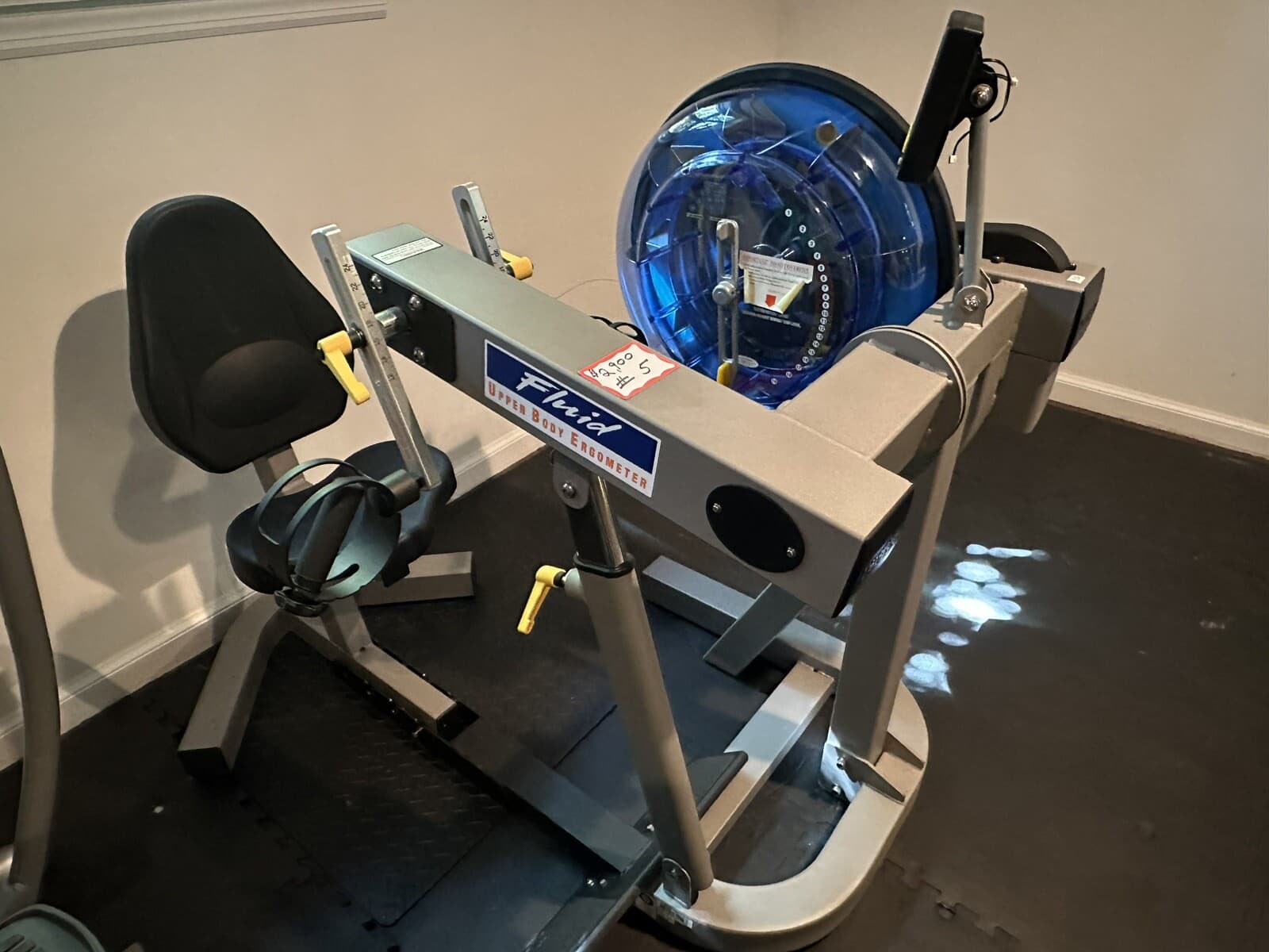 Fluid Upper Body Ergometer