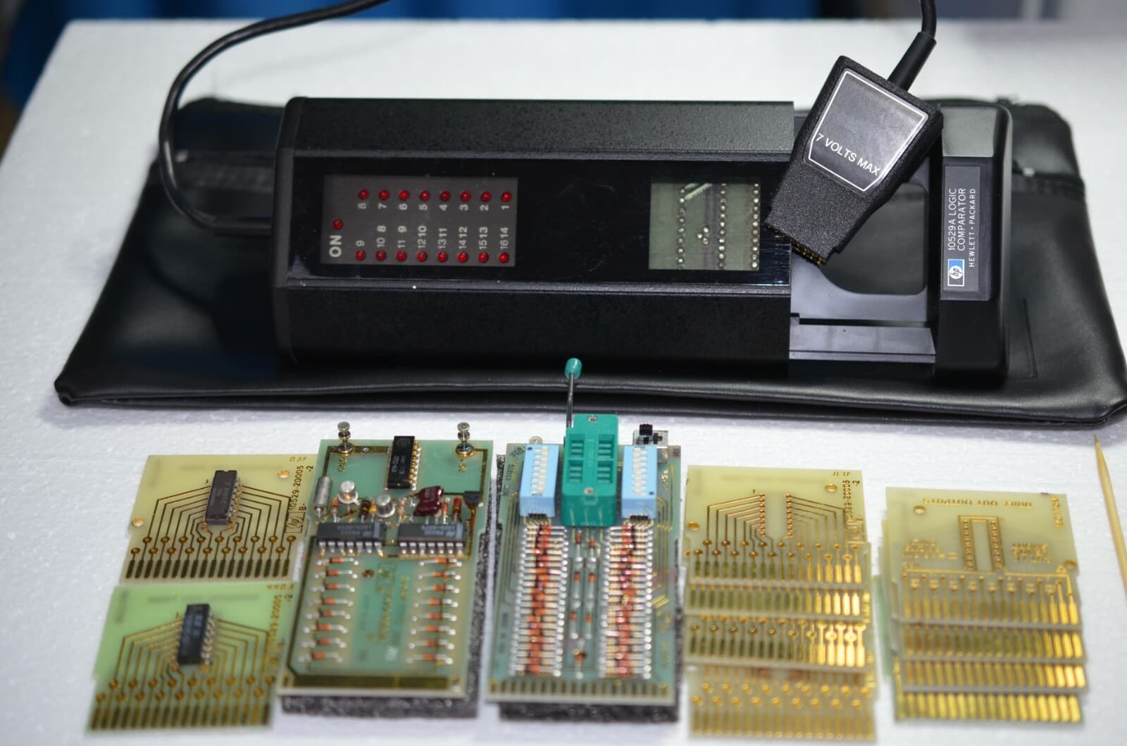 Hewlett Packard 10529A Logic Comparator ...As New !!! 2