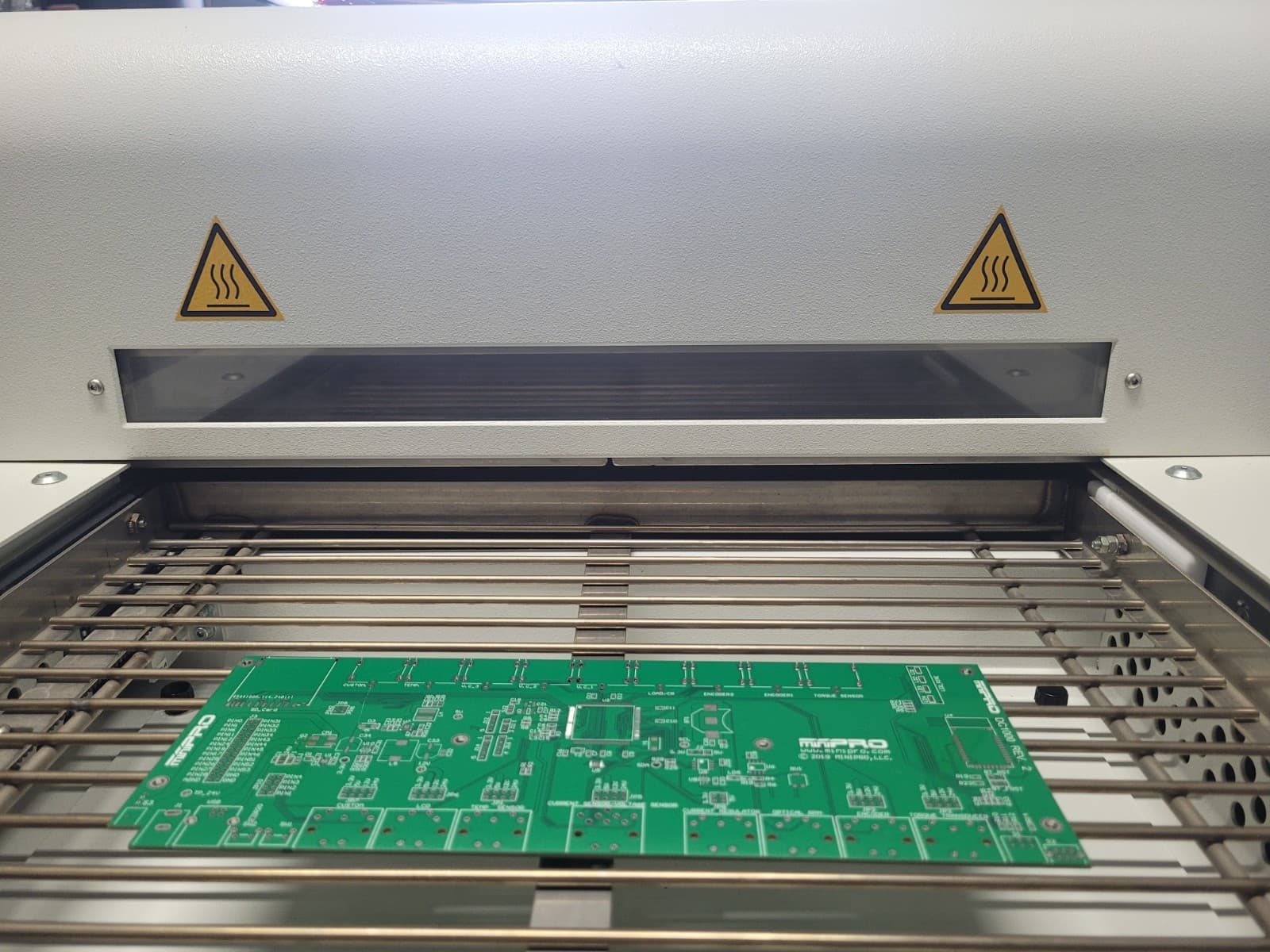 ESSEMTEC RO-06E Industrial Grade Compact PCB Reflow Swiss Made 3