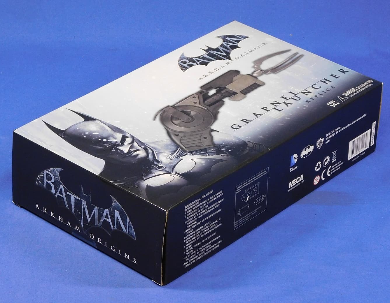 BATMAN ARKHAM ORIGINS NECA GRAPNEL LAUNCHER REPLICA 3
