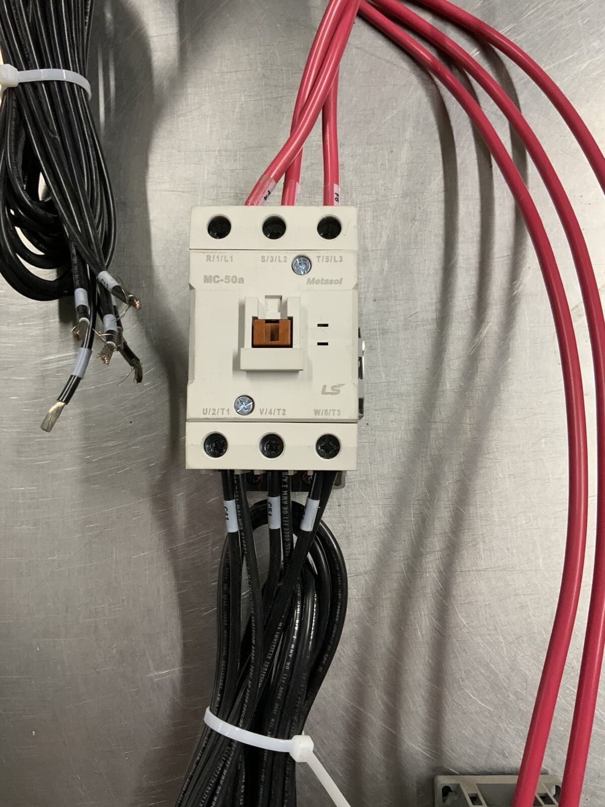 Baxter Electric Circuit breaker and contactor connection for OV500E Double Oven 4