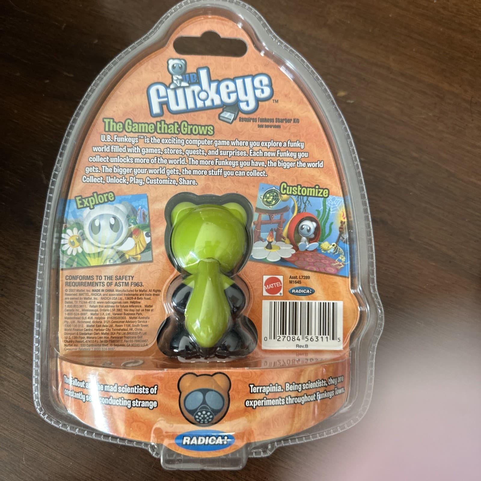 Radica UB FUNKEYS The FALLOUT Green The Game That Grows New 2