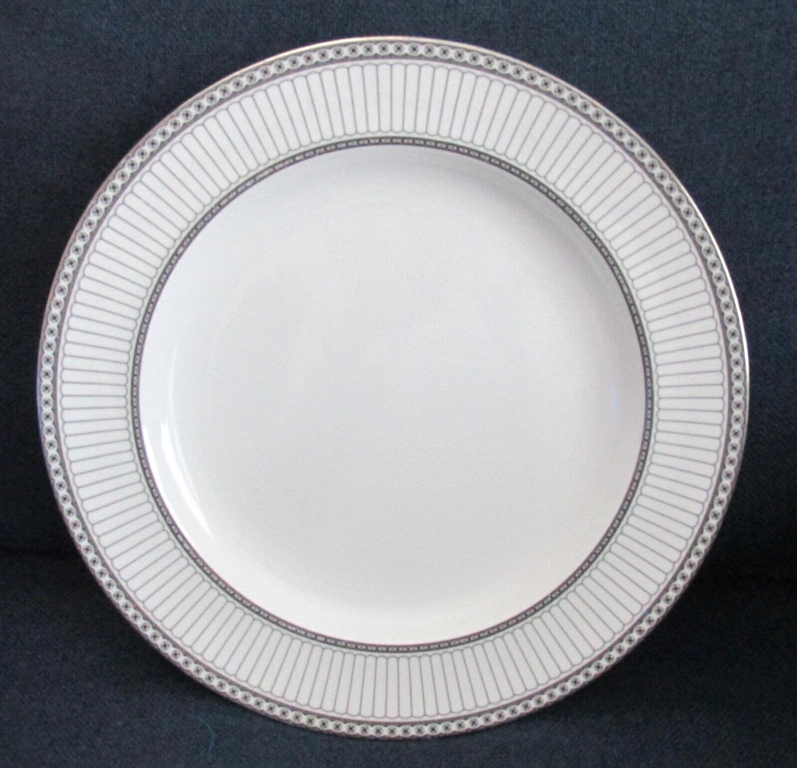 Wedgwood Contrasts Colonnade 13 1/4" Chop Plate Round Platter w/ Platinum- 1999 6