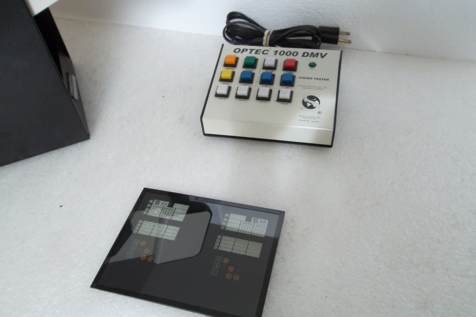 Stereo OPTEC 1000 DMV Vision Tester / Screener w/Keypad Controller Slide TESTED 2