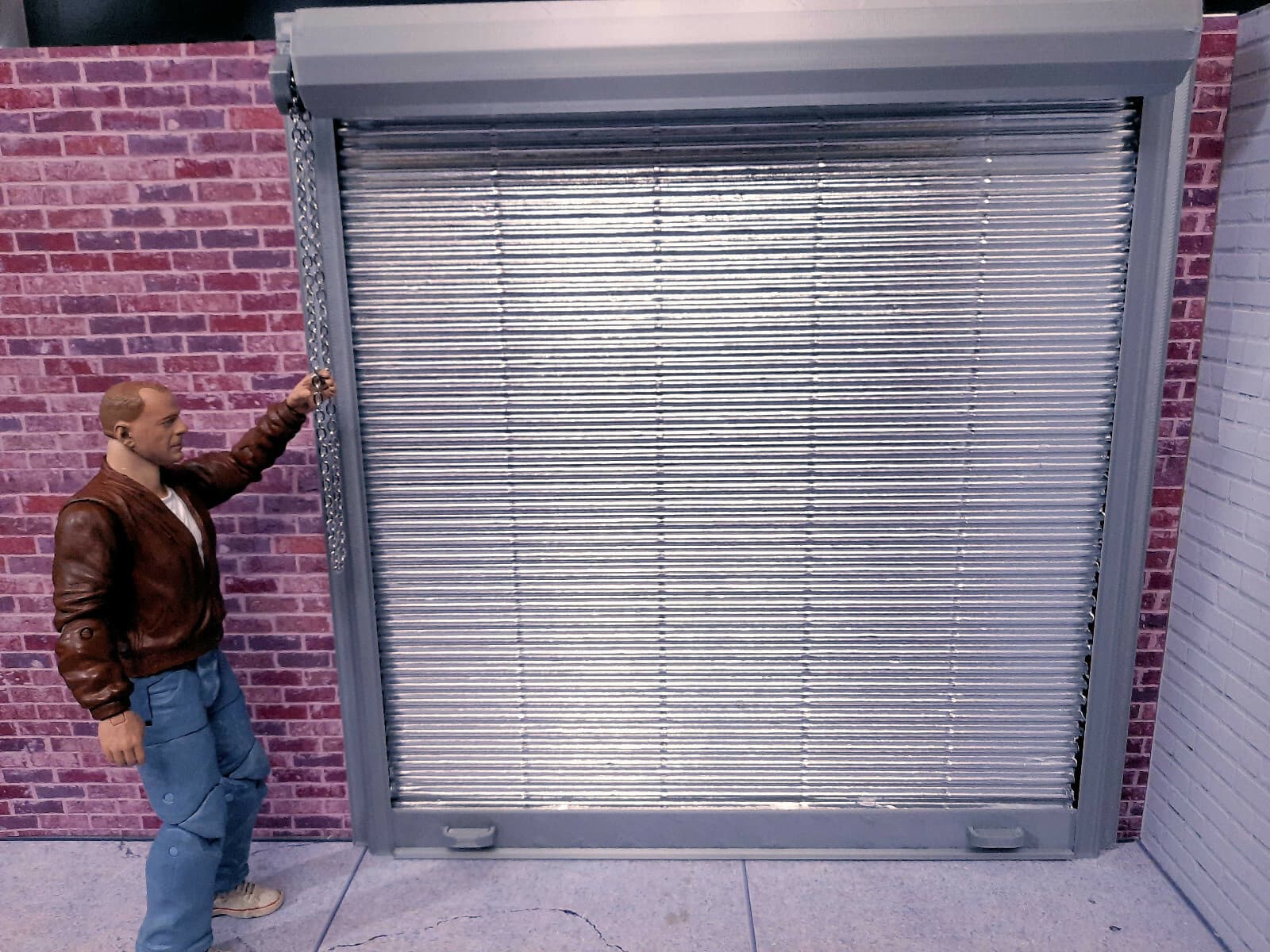 Shop Door Model Prop Kit 1/10 Scale Inside Garage Diorama Dollhouse Accessory 2