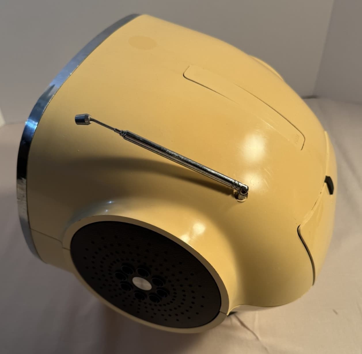 Wynford Hall Model TCM-5500 Solid State 8 Track Stereo Multiband Space Age Radio 5