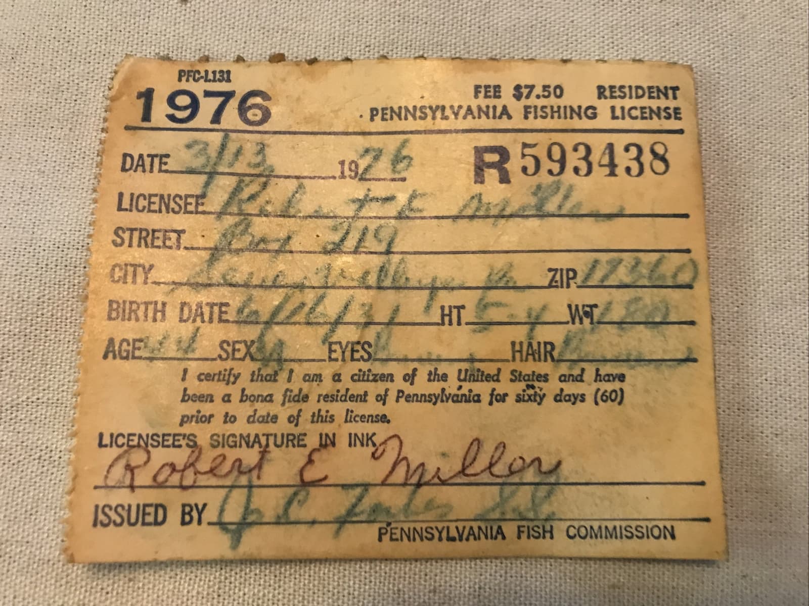 1976 Pennsylvania Vintage Fishing License In Case 4