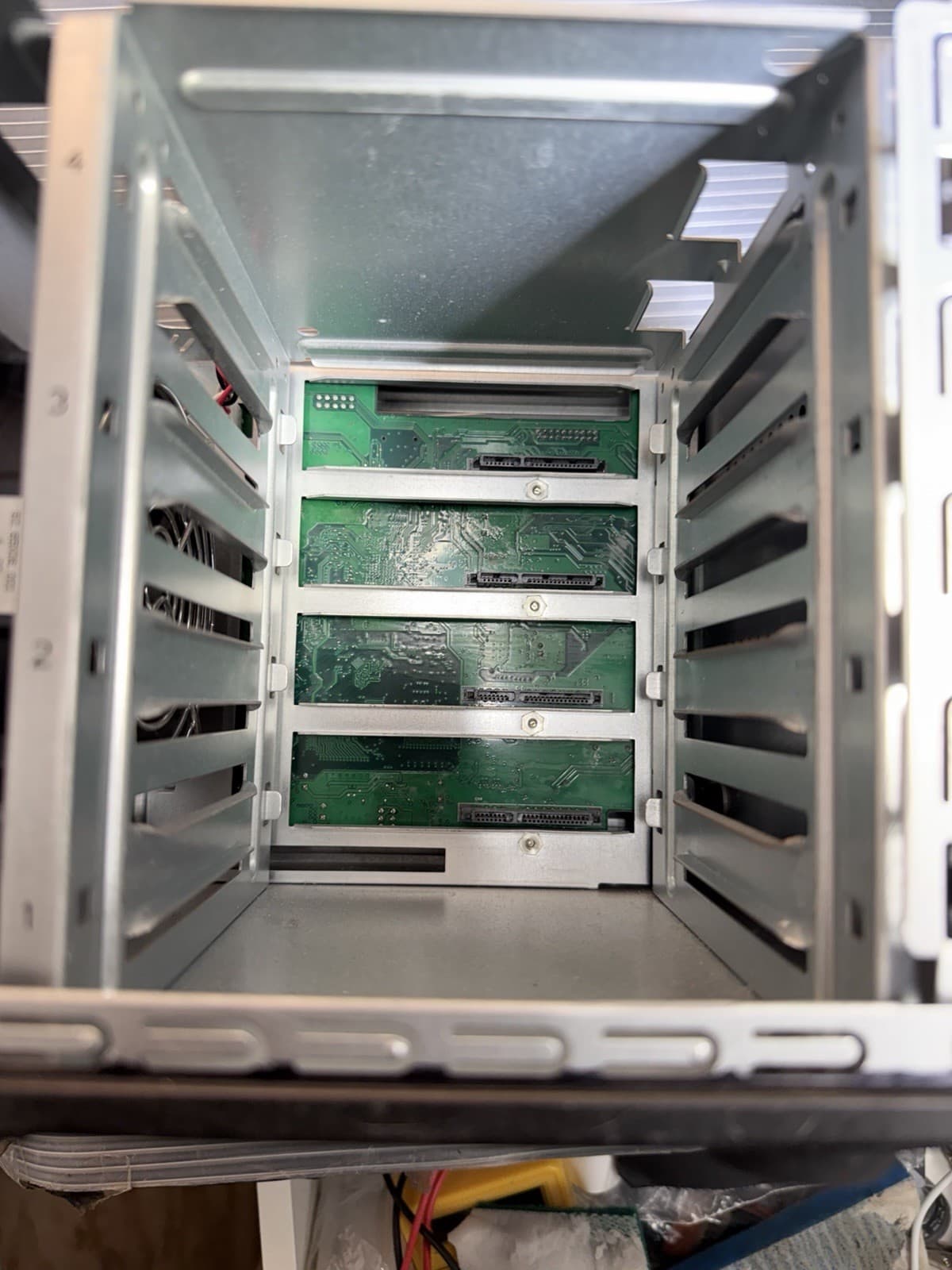 IOMEGA StoreCenter ix4-200D *NO HDD/ADAPTER*, DRIVES NOT INCLUDED 3