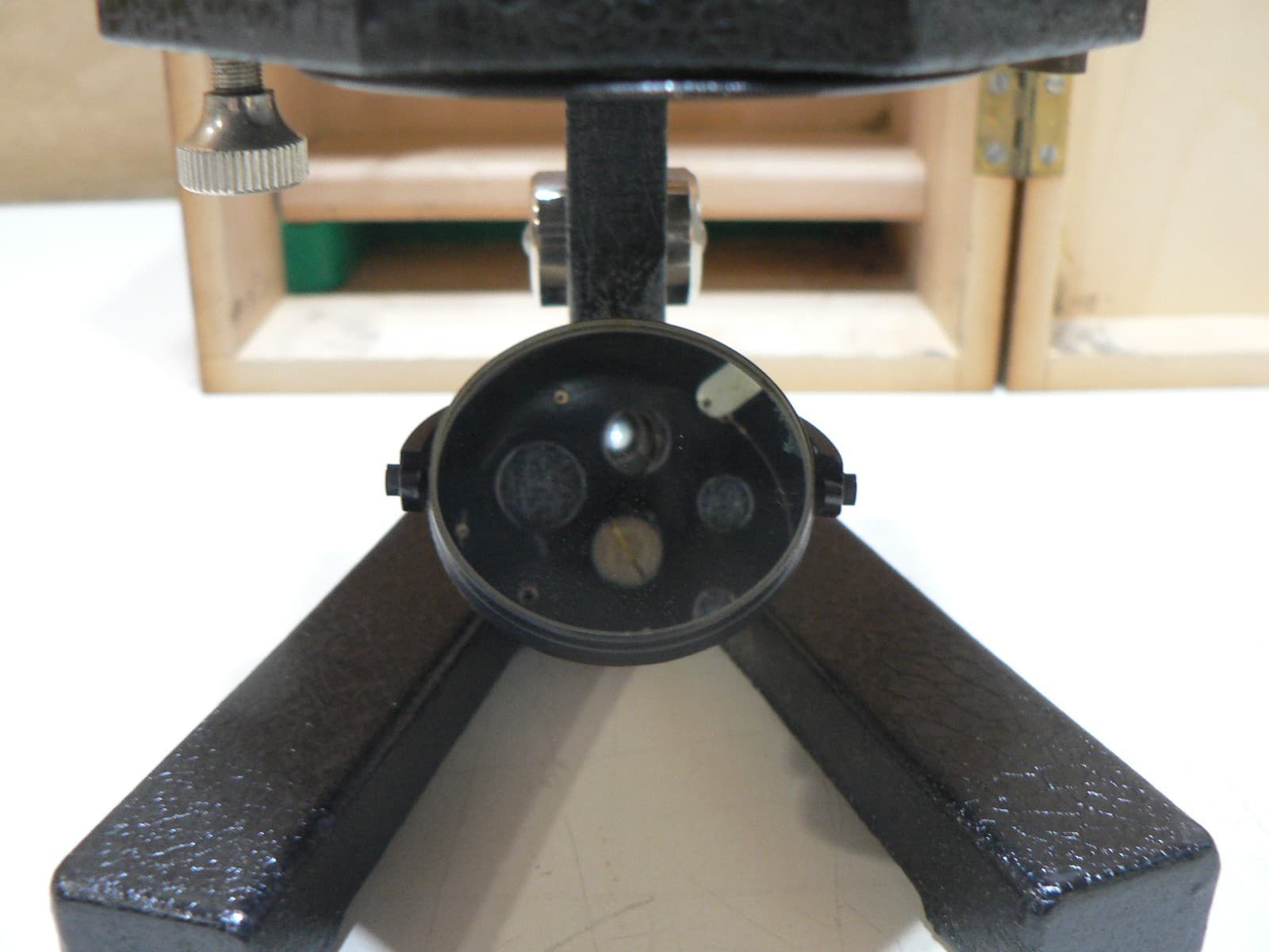 Vintage Wetzlar Microscope Wooden Carrying Case Made in Germany Great Condition 4