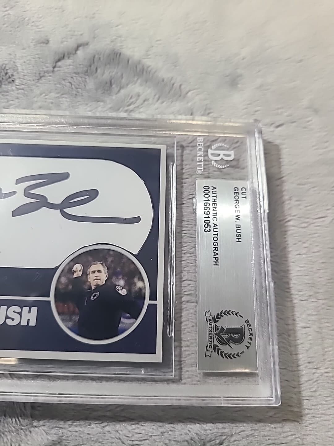 George W. Bush Signed Cut Card 1/1 Beckett Certified Rare!! #43 1st Pitch  5