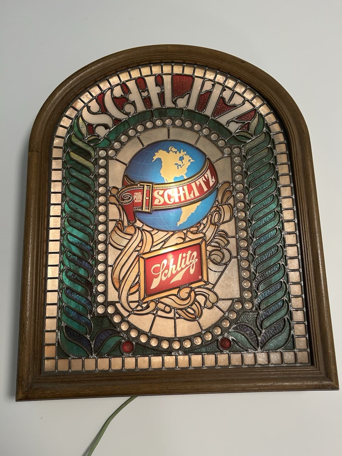 Rare Vintage 1977 Schlitz Beer Lighted Sign Faux Stained Glass Look Bar Light 2