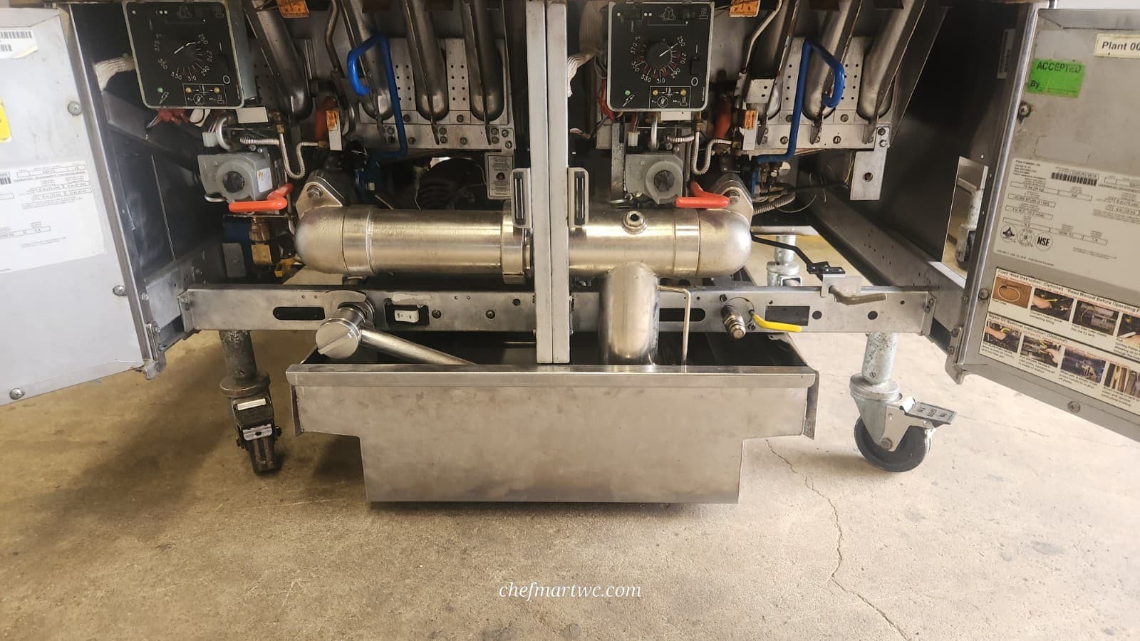 2022 PITCO SSH75-2FD--TWO BAY NATURAL GAS FRYER WITH FILTRATION 3