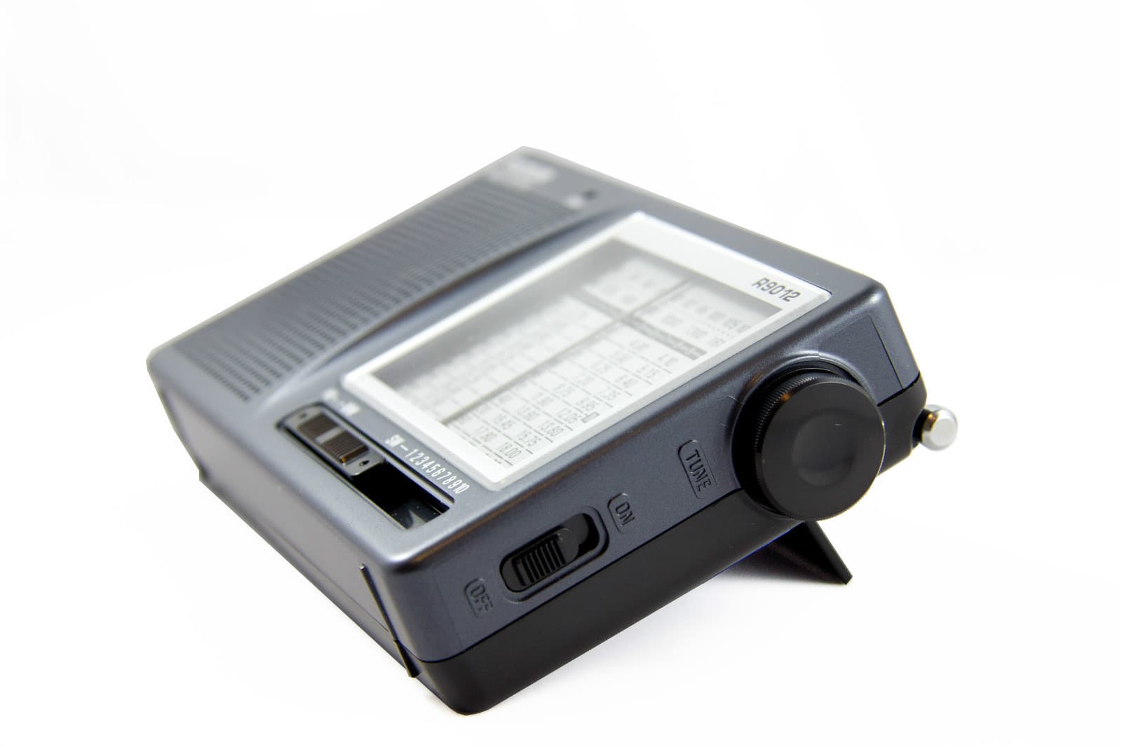 TECSUN R-9012 Portable World Radio Receiver AM/FM / MW / SW  4