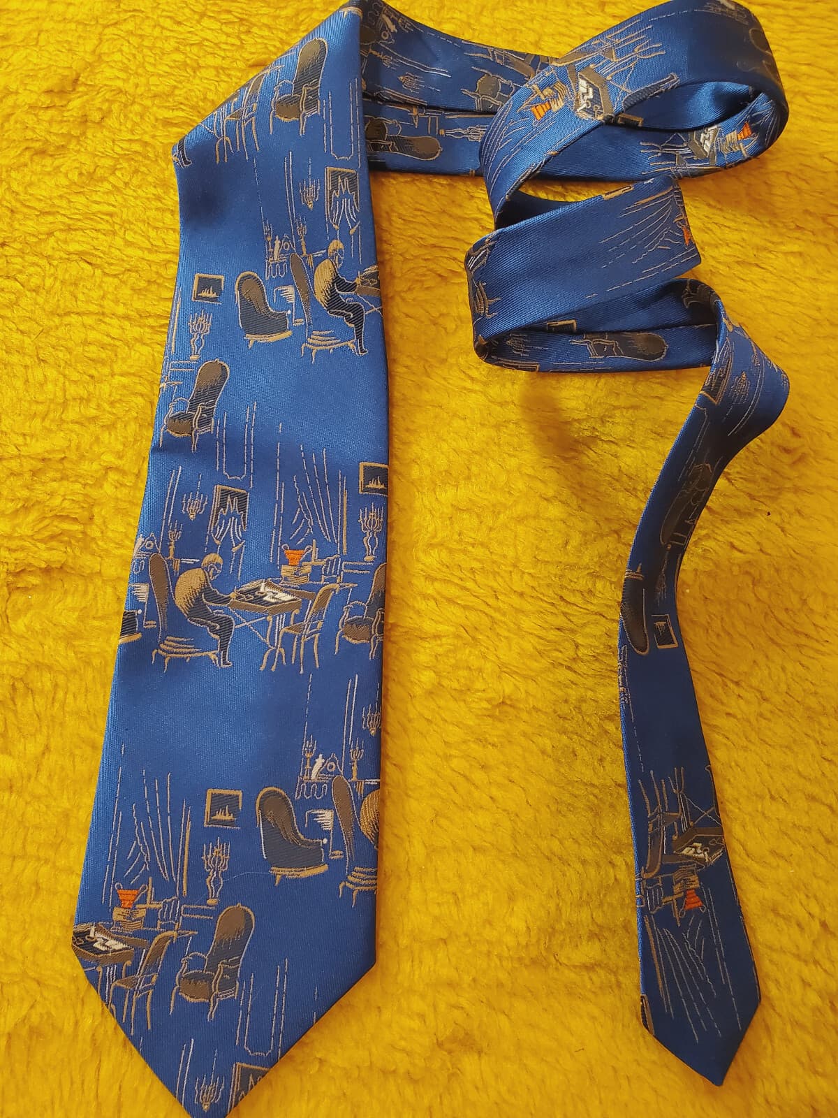 1970s VINTAGE FUNKY MOD ~ MENS TIE ~ EDGAR ALLAN POE ~ WRITING SCENE ~ 56" 3