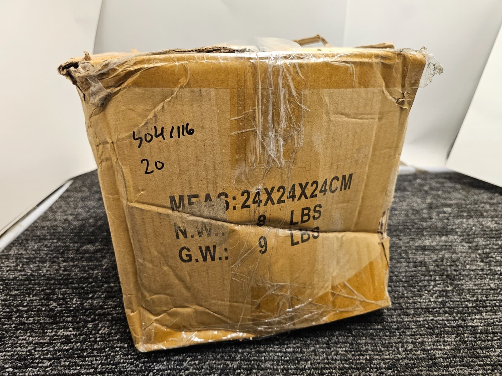 American Barbell Medicine Ball 8 Lbs Blue For Strength Training 6