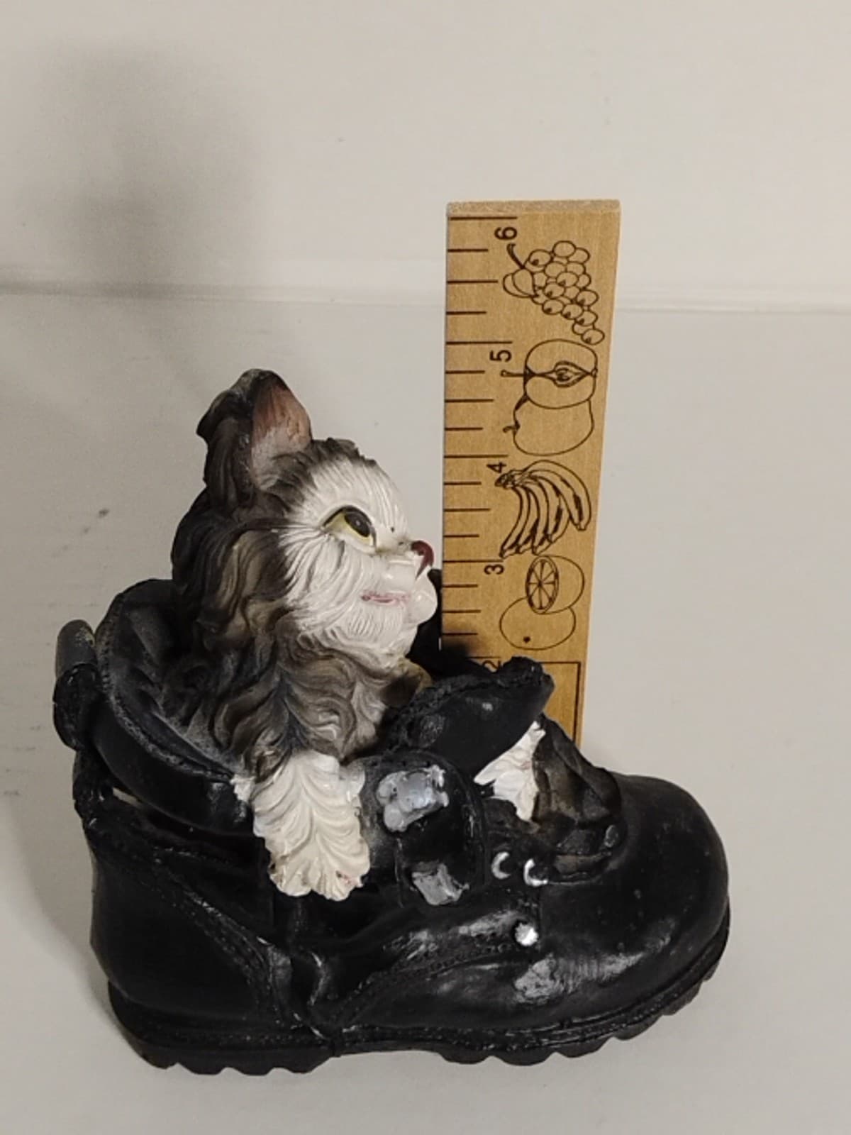 Cat In A Boot Bank don't Know What It Made Of. Put Ceramic. 5