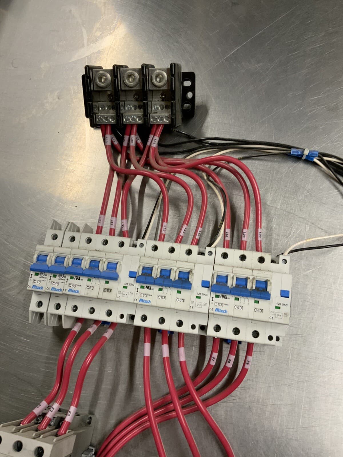 Baxter Electric Circuit breaker and contactor connection for OV500E Double Oven 6