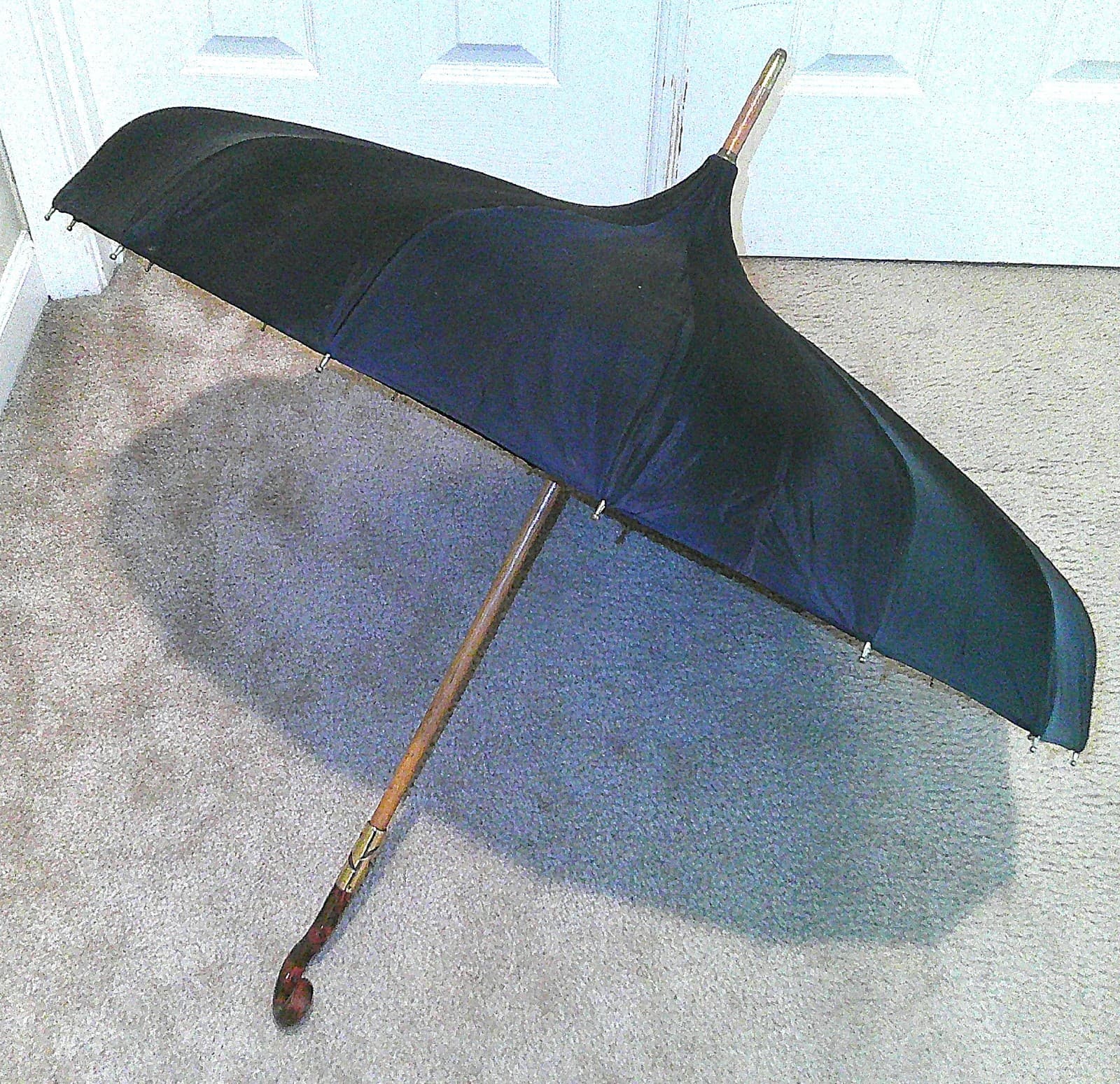 Antique 1930s-40s Toledo Pagoda Umbrella Black 16 Rib Faux Tortoiseshell Handle 3