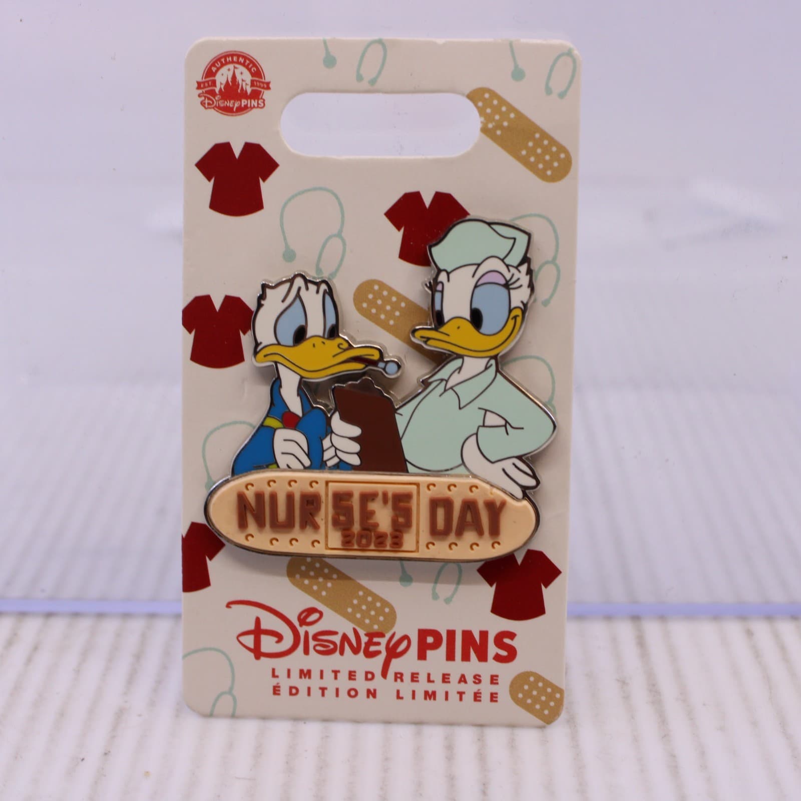 B1 Disney Parks Pin Nurse's Day Donald Daisy Duck 2023 LR