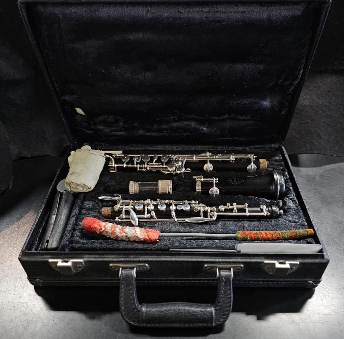 NOBLET PARIS OBOE, MATCHING SERIAL, COMPLETE, CLEANING KIT, HS CASE 2