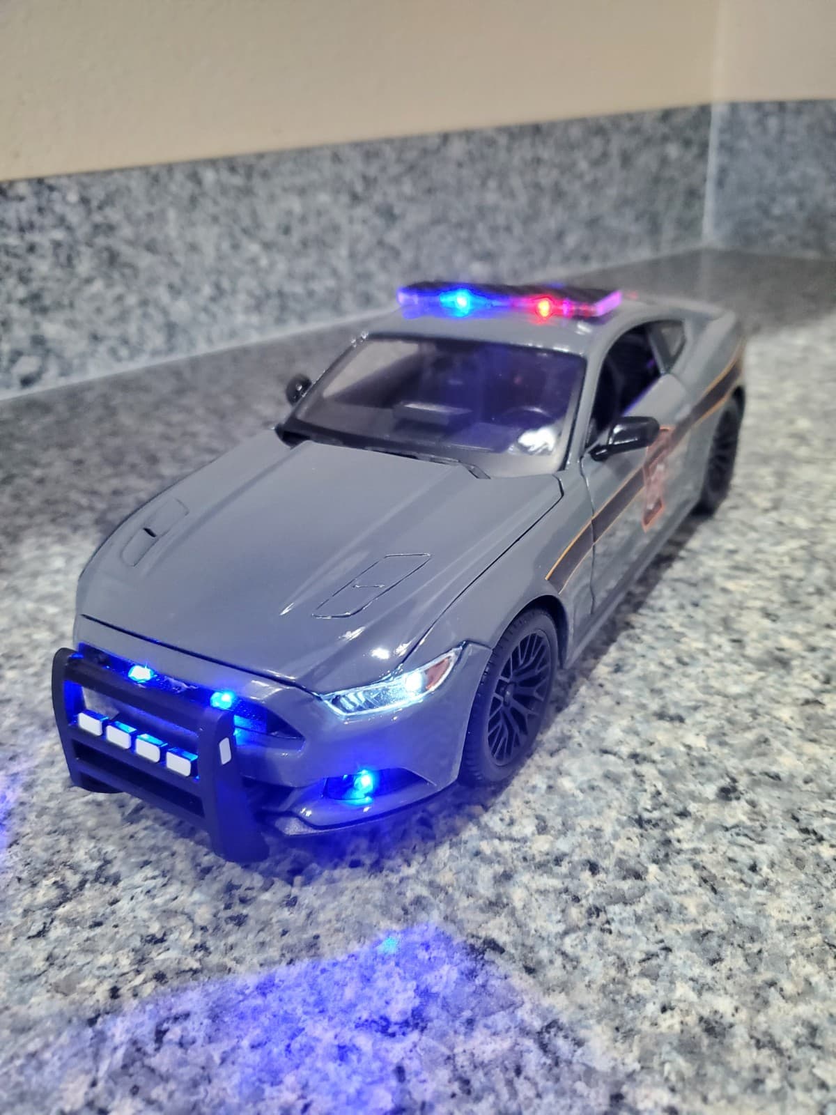 Pennsylvania State Trooper -   Ford Mustang w/ All Flashing Lights