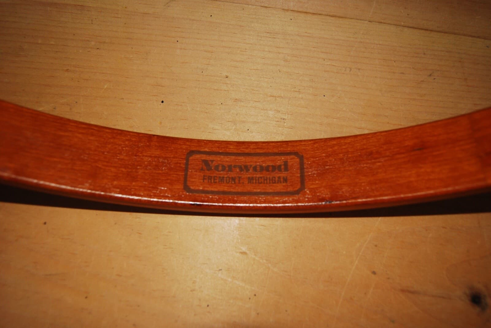 Norwood Fremont Michigan 17" Round Cherry Wood Hand Quilting Hoop w/ Bungee 4