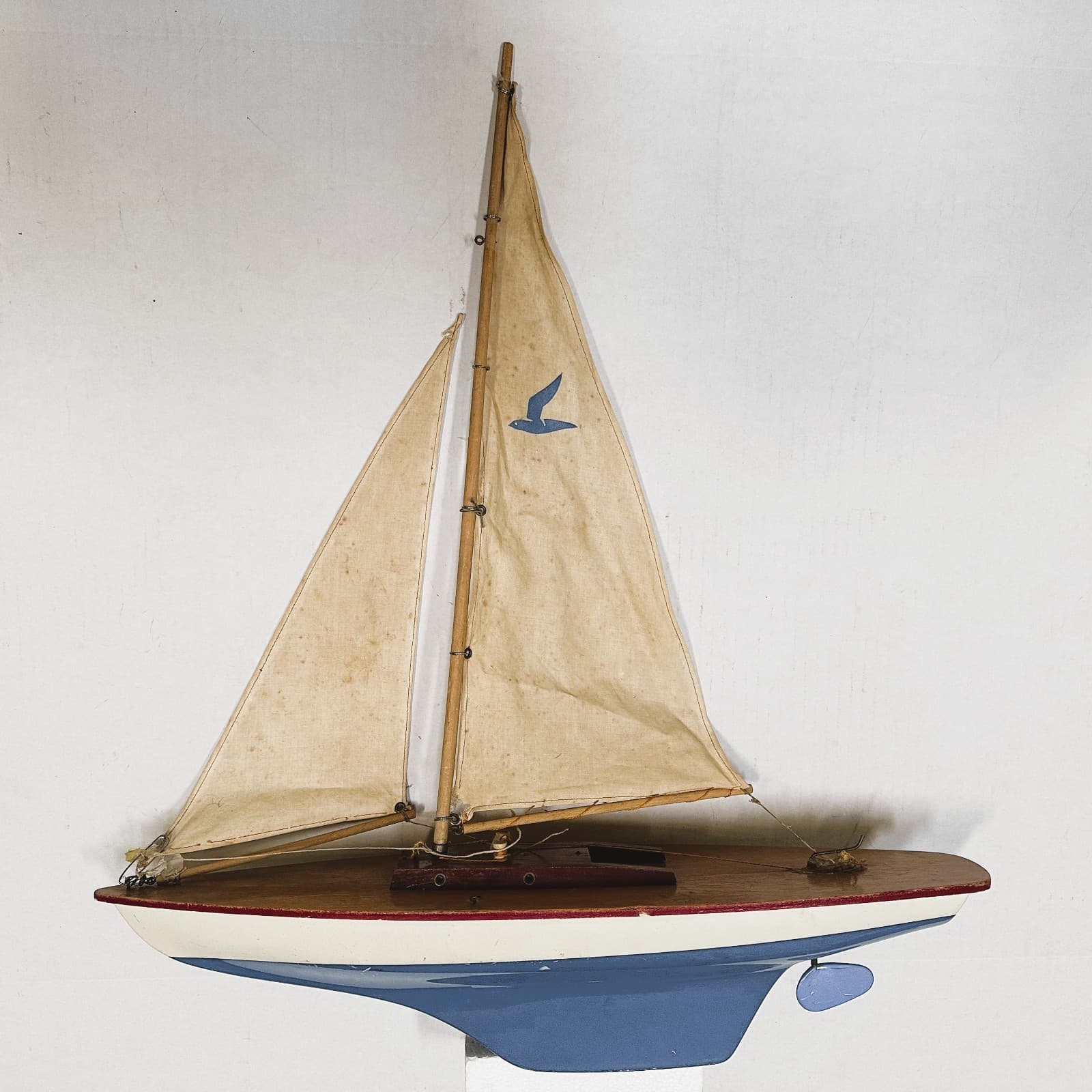 Vintage 21” Blue Seifert-Boot Weighted Pond Yacht Sailboat Made in Germany