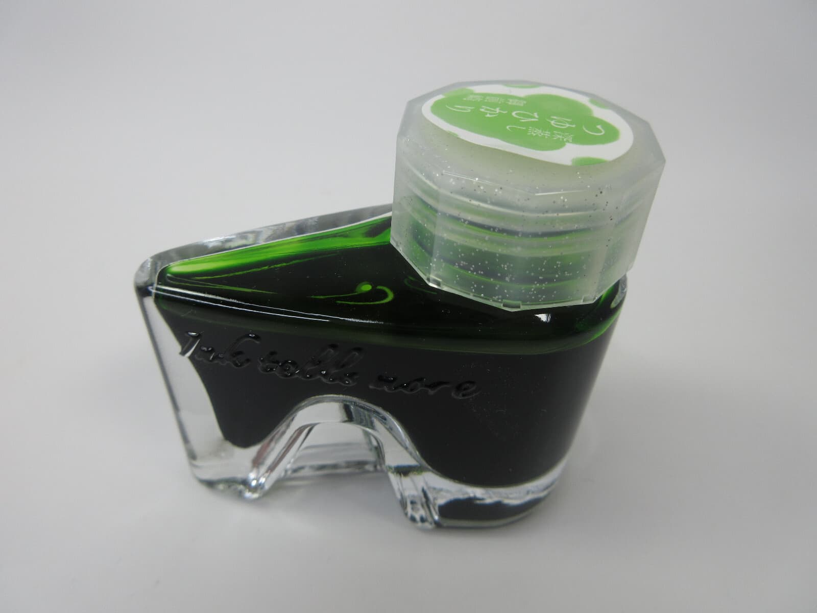 Bungubox Ink Tells More 30ml - Tsuyuhikari Light Green - Glass Bottle & Box 2