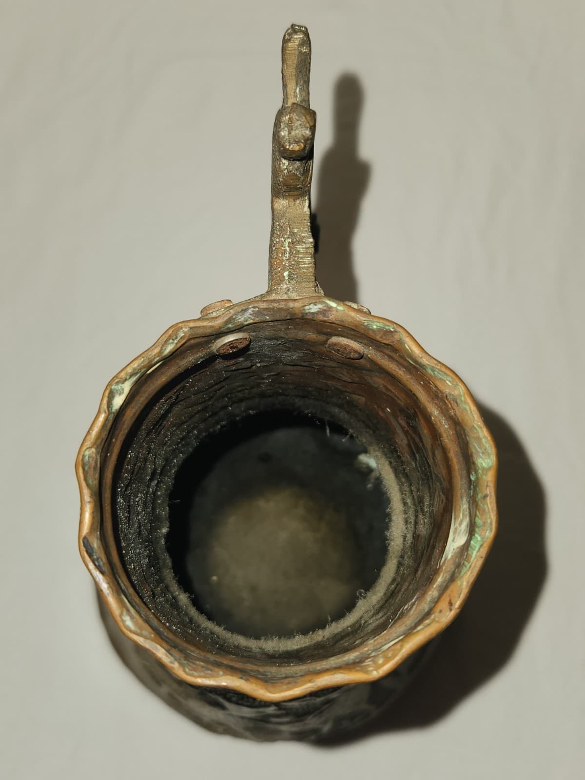 ANTIQUE MIDDLE EASTERN HAMMERED ETCHED ANIMAL COPPER COFFEE PITCHER 9.5"x7" 5